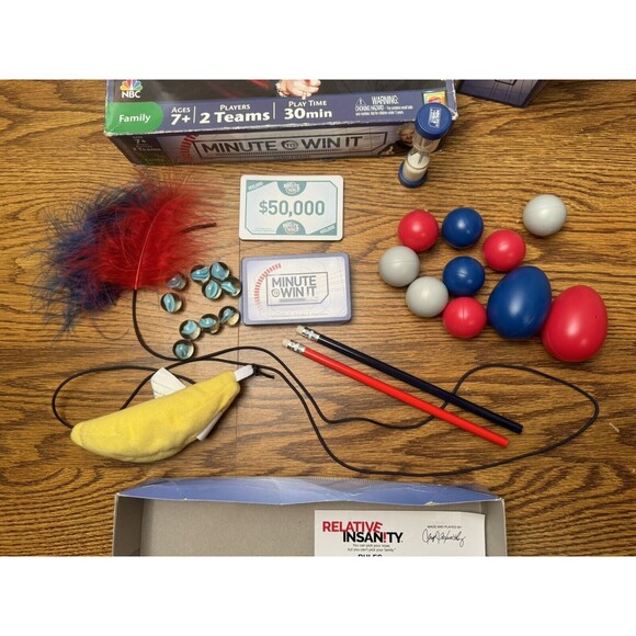 Minute To Win It Mattel Family Board Game CBS 2011 - Picture 8 of 14